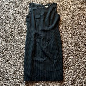 Tahari Arthur S. Levine Classics Charcoal Grey Professional Dress Size 6.